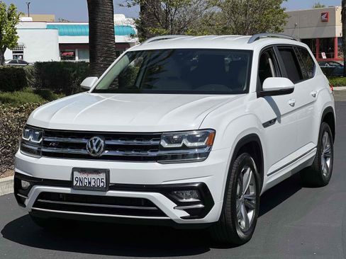 Used 2019 Volkswagen Atlas SE w/ Towing Package image 14