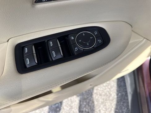 Used 2017 Cadillac XT5 Premium Luxury image 39