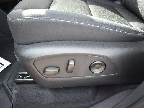 New 2026 Chevrolet Traverse LT w/ Sun and Wheel Package image 13