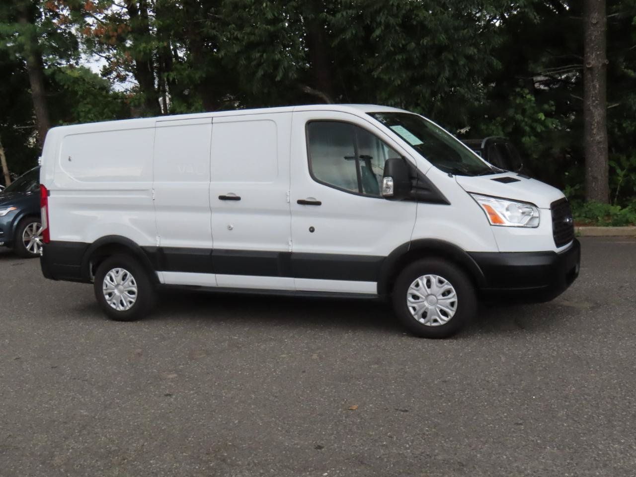 Used 2017 Ford Transit 150 130 Low Roof RWD image 7