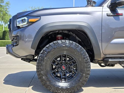 Used 2020 Toyota Tacoma TRD Pro AWD/4WD image 13