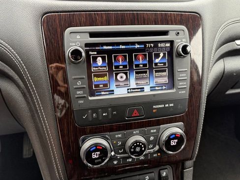 Used 2017 Chevrolet Traverse LT AWD/4WD image 30