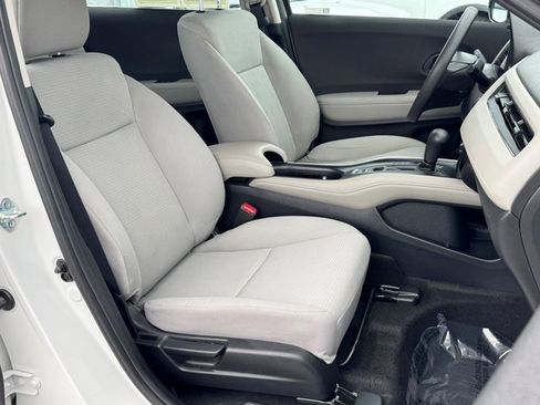 Certified 2022 Honda HR-V LX image 11