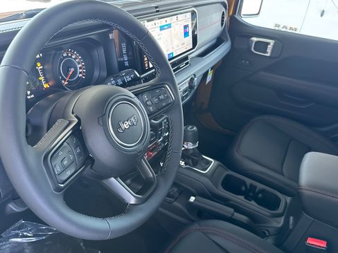 New 2026 Jeep Wrangler Unlimited Rubicon AWD/4WD image 9