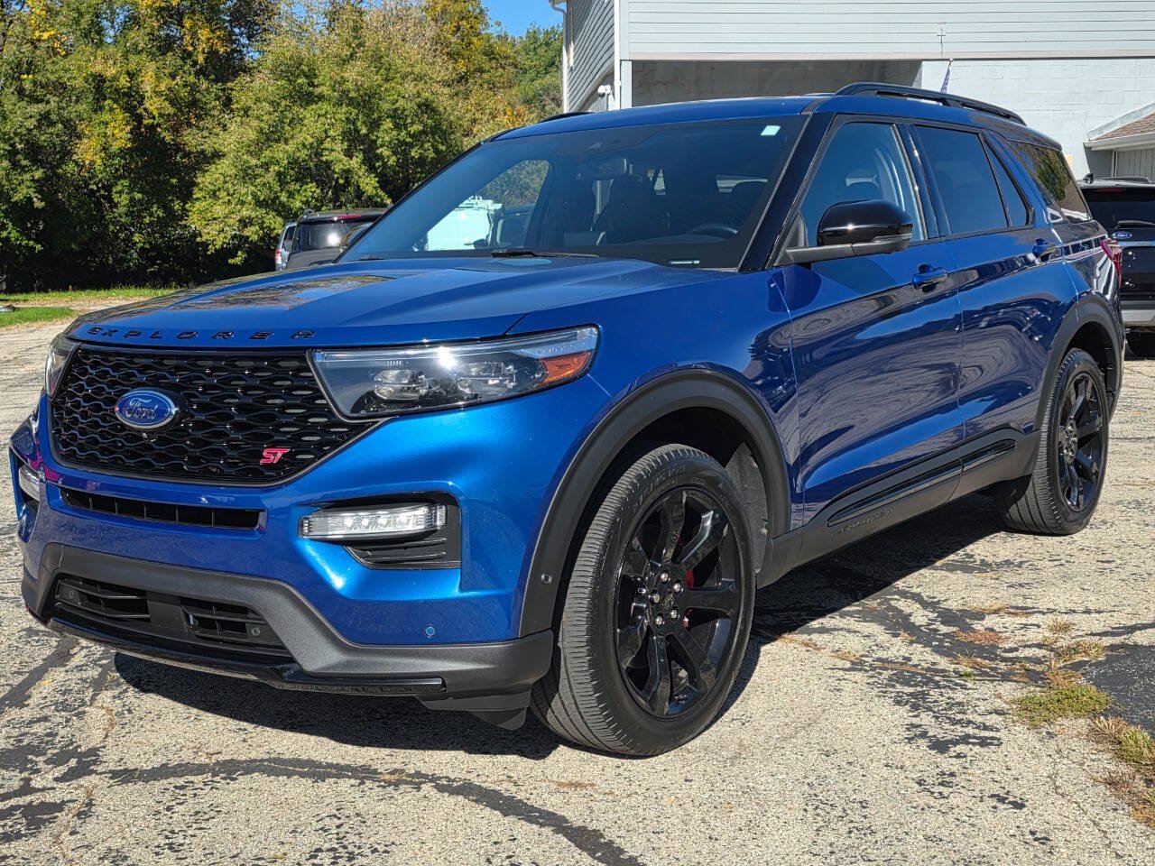 Used 2020 Ford Explorer ST w/ ST Street Pack AWD/4WD image 3