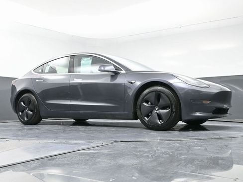 Used 2018 Tesla Model 3 Long Range image 52