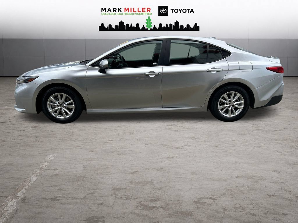 Used 2025 Toyota Camry LE FWD image 2