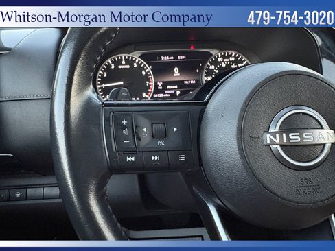 Used 2022 Nissan Pathfinder SV image 16