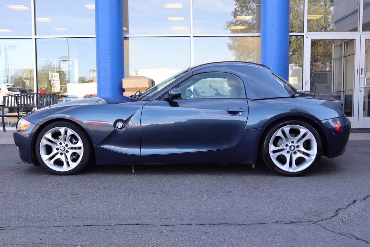 Used 2004 BMW Z4 3.0i RWD image 2