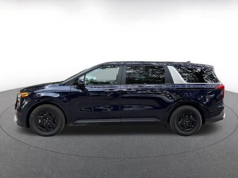 Used 2026 Kia Carnival FWD image 4