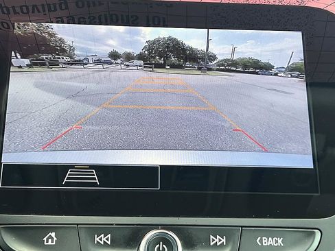 Used 2025 Chevrolet Malibu LT FWD image 25
