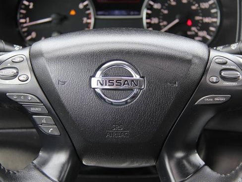 Used 2018 Nissan Pathfinder SL w/ SL Premium Package AWD/4WD image 28