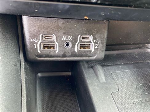 Used 2023 Dodge Durango GT AWD/4WD image 13