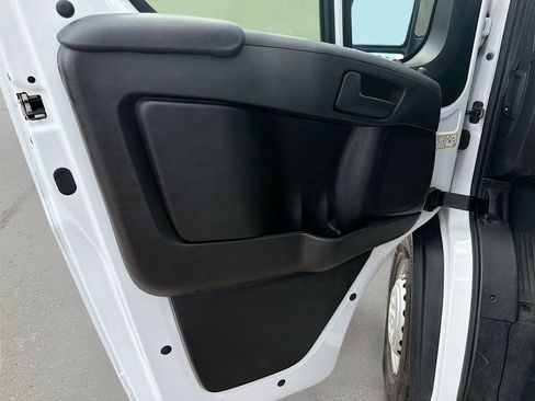 Used 2024 RAM ProMaster 2500 w/ Convenience Group FWD image 19