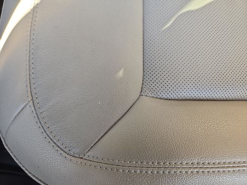 Used 2020 Ford Explorer Limited RWD image 18