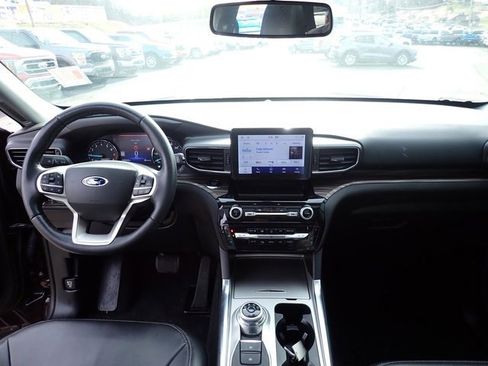 Certified 2022 Ford Explorer Limited w/ Equipment Group 301A image 20