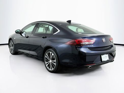 Used 2018 Buick Regal Essence FWD image 5