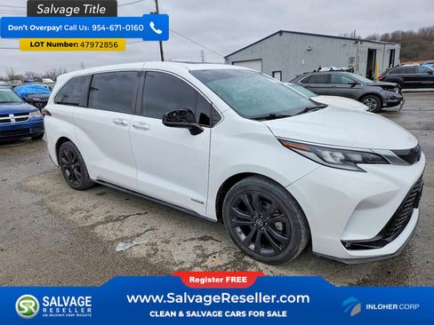 Used 2021 Toyota Sienna XSE w/ XSE Plus Package FWD image 5