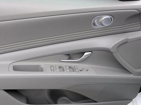 New 2026 Hyundai Elantra Sport image 16