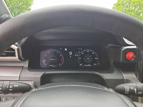 Used 2024 Toyota Tacoma TRD Off-Road w/ TRD Off Road Upgrade Package AWD/4WD image 27