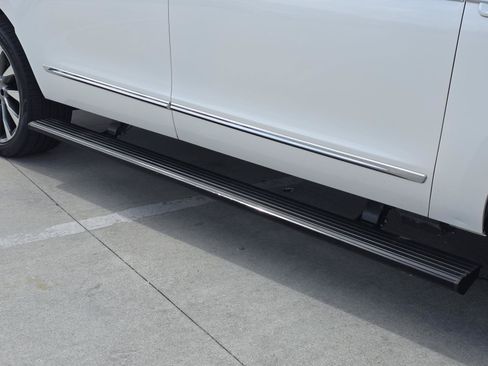 Used 2018 Lincoln Navigator L Select w/ Technology Package RWD image 9