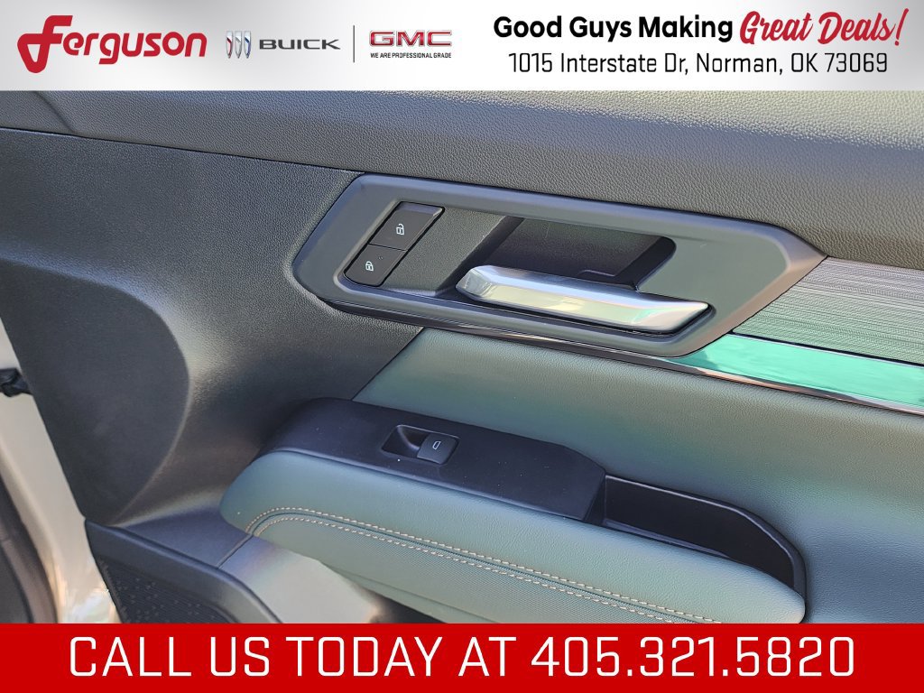 New 2027 GMC Terrain AT4 w/ Convenience Package III AWD/4WD image 40