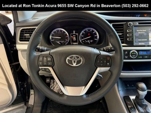 Used 2016 Toyota Highlander XLE AWD/4WD image 18