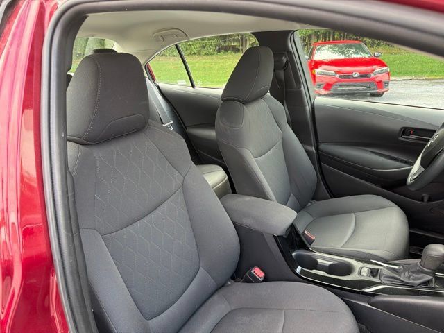 Used 2022 Toyota Corolla LE FWD image 10