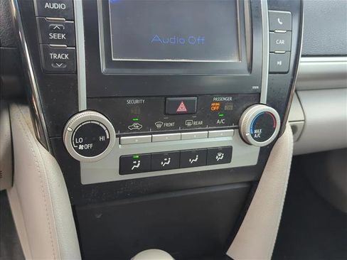 Used 2013 Toyota Camry LE FWD image 20
