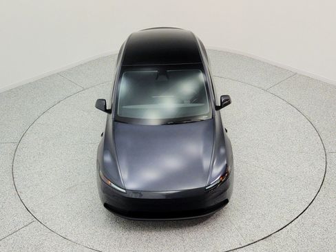 Used 2026 Tesla Model Y 2WD image 22