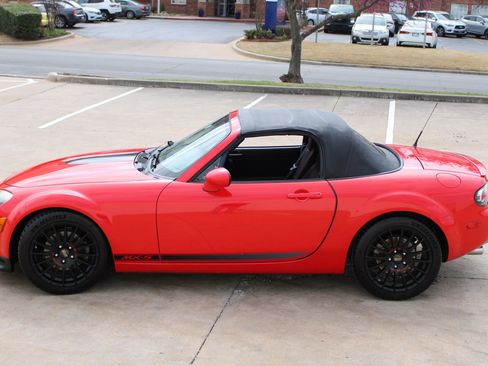 Used 2006 MAZDA MX-5 Miata Sport RWD image 7