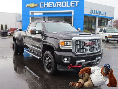 Used 2018 GMC Sierra 3500 Denali image 1