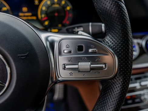 Used 2019 Mercedes-Benz E 450 E 450 w/ AMG Line Package image 8