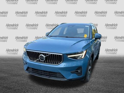 Used 2023 Volvo XC40 B5 Plus w/ Protection Package AWD/4WD image 6