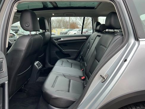 Used 2017 Volkswagen Golf Alltrack SE image 30