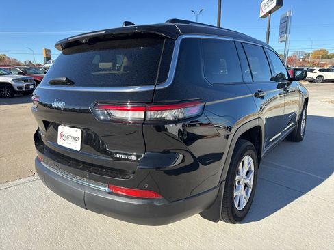 Used 2022 Jeep Grand Cherokee L Limited w/ Luxury Tech Group II image 7