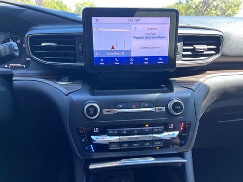 Used 2020 Ford Explorer Limited w/ Class III Trailer Tow Package image 9