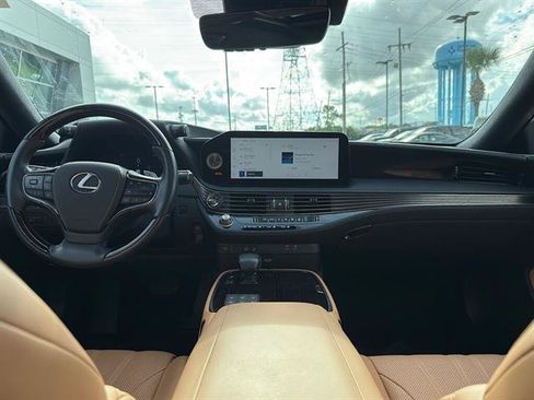 Used 2024 Lexus LS 500 w/ Interior Upgrade Package RWD image 10
