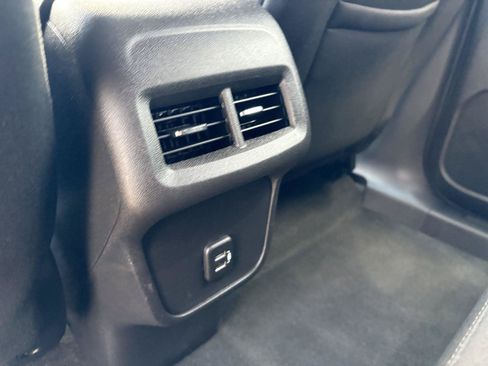 Used 2024 Chevrolet Equinox LT AWD/4WD image 18