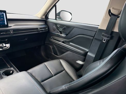 Certified 2023 Lincoln Corsair FWD image 23