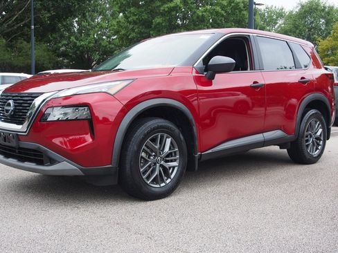 Used 2023 Nissan Rogue S FWD image 3