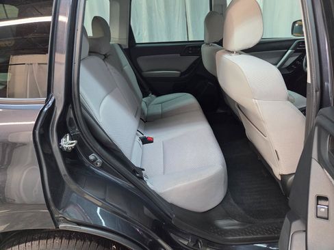 Used 2018 Subaru Forester 2.5i Premium AWD/4WD image 18