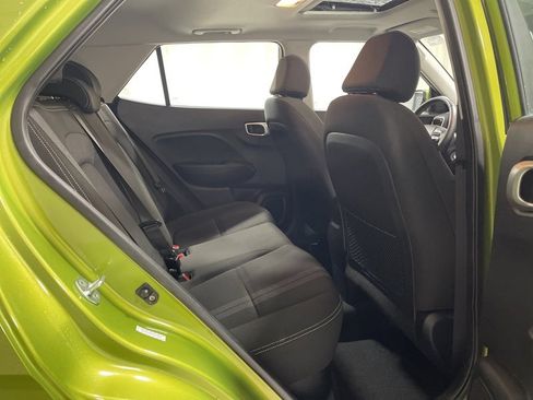 Used 2023 Hyundai Venue SEL image 10