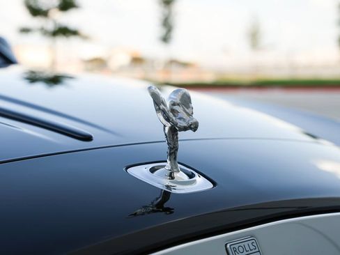 Used 2020 Rolls-Royce Wraith RWD image 23