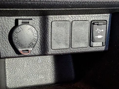 Used 2018 Toyota Corolla SE FWD image 26