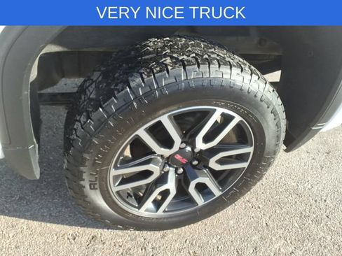 Used 2021 GMC Sierra 1500 AT4 w/ AT4 Preferred Package AWD/4WD image 17