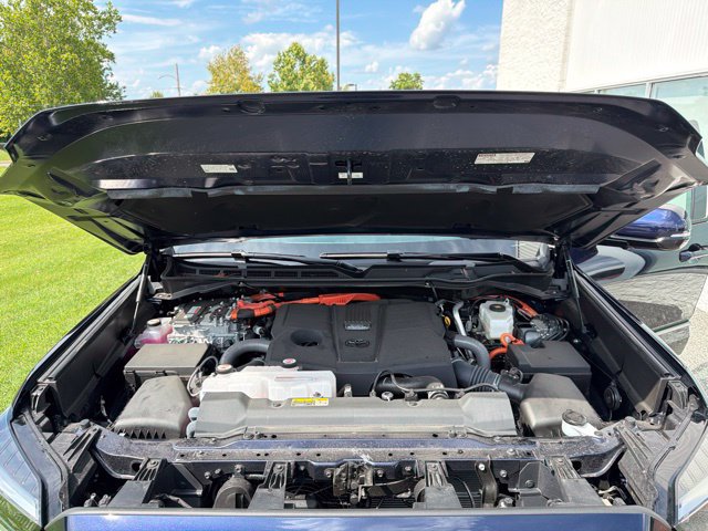 Used 2026 Toyota Sequoia Platinum AWD/4WD image 25
