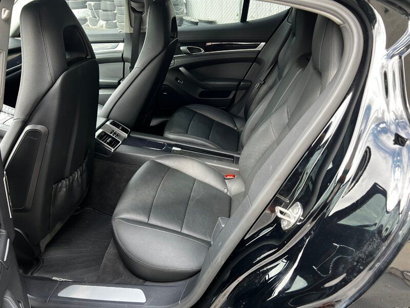 Used 2014 Porsche Panamera S RWD image 18
