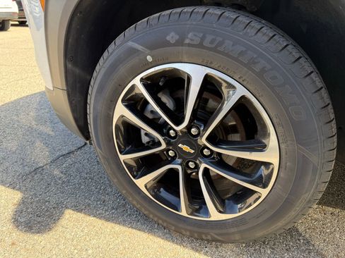Used 2025 Chevrolet TrailBlazer LT image 10