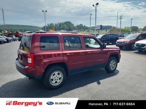 Used 2017 Jeep Patriot Sport w/ Power Value Group AWD/4WD image 4